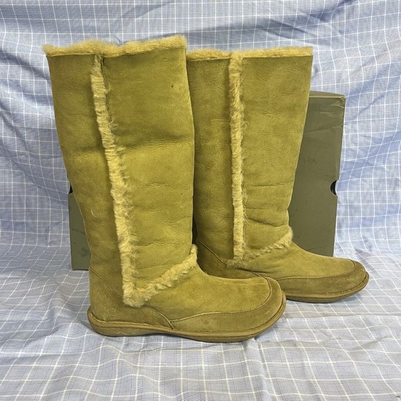 Born Shoes - SOLD BORN Women's Shilo Suede Leather Shearling Fur Lined Green Tall Boots